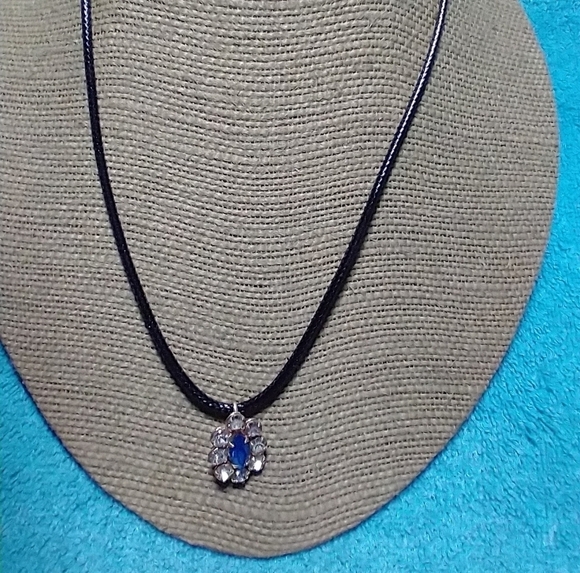 Blue clear crystal goldtone black cord necklace - Picture 5 of 5